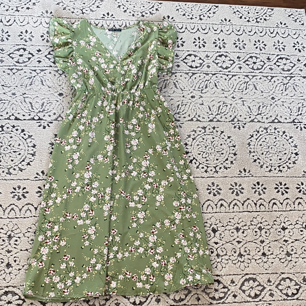 SHEIN Green Floral Ruffle Sleeve Dress